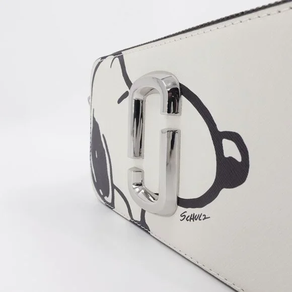 Marc Jacobs x Peanuts Snoopy The Snapshot Logo Plaque Crossbody Bag White OS - Picture 5 of 14